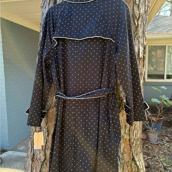 Size XL Bandolino navy with polka dots tailored trench coat. - Picture 5 of 5